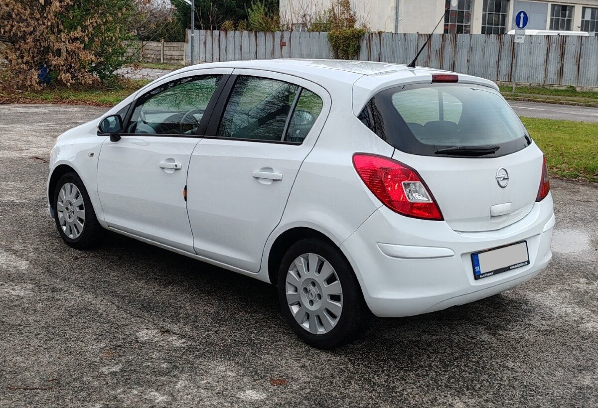 Opel corsa D 1.2 16v 2012 - 9