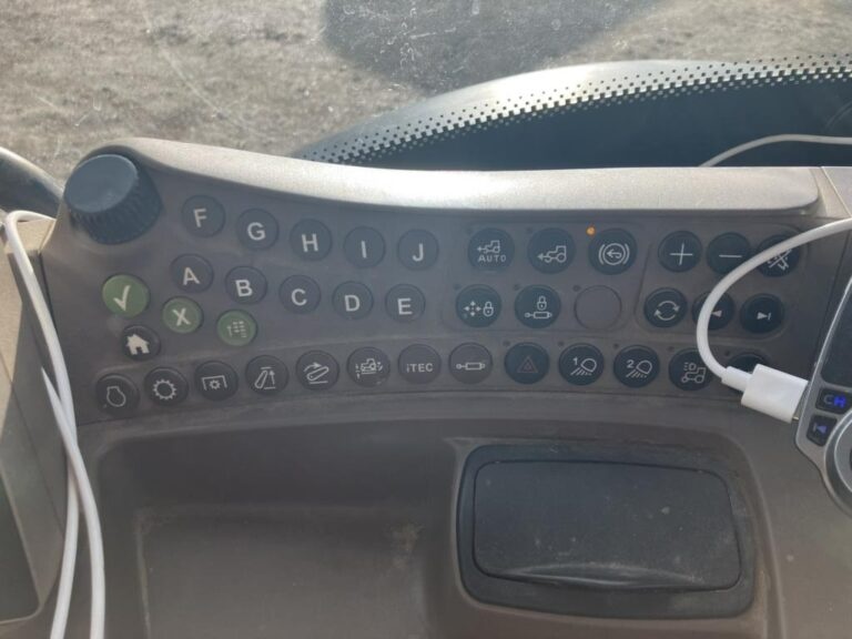 JOHN DEERE 6140R - 9