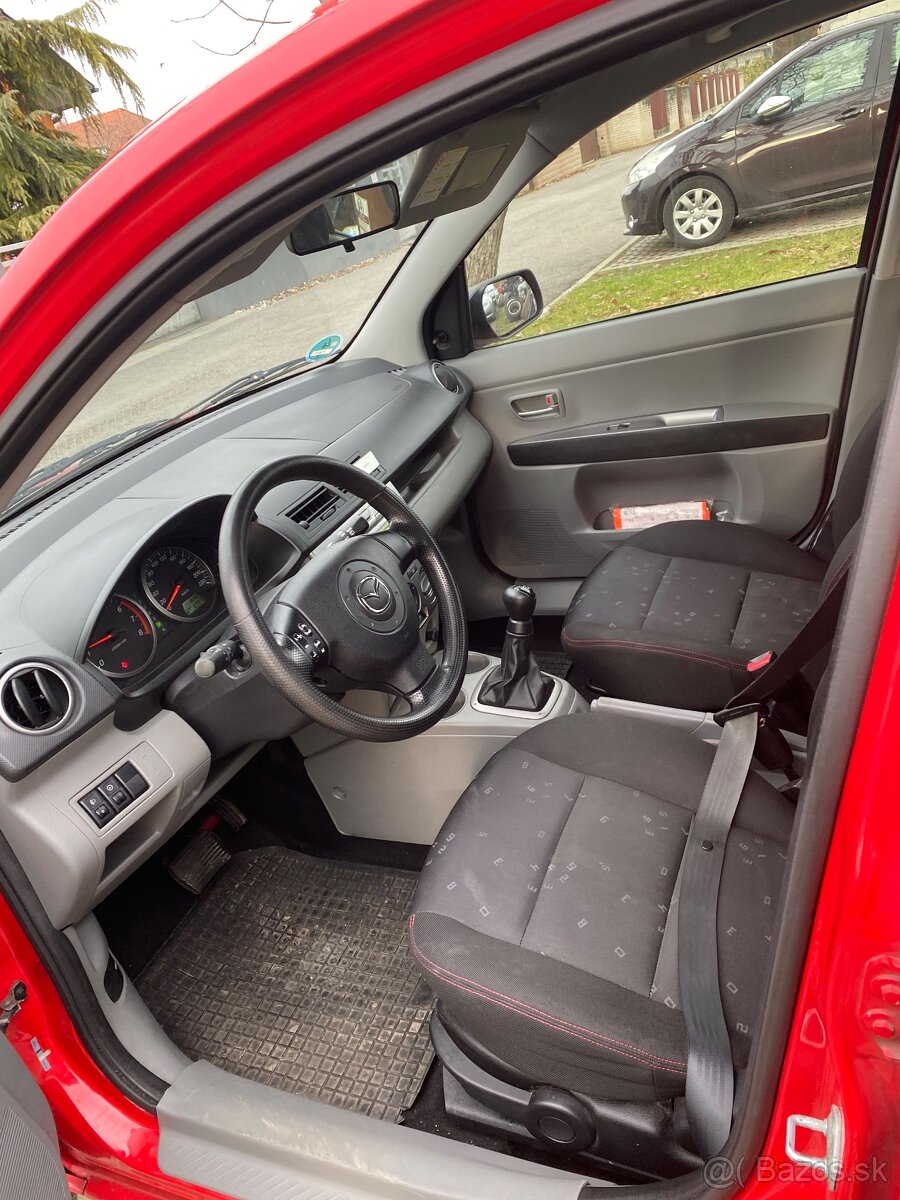Predam Mazda 2, AUTOMATIC, 1.4 benzin - 9