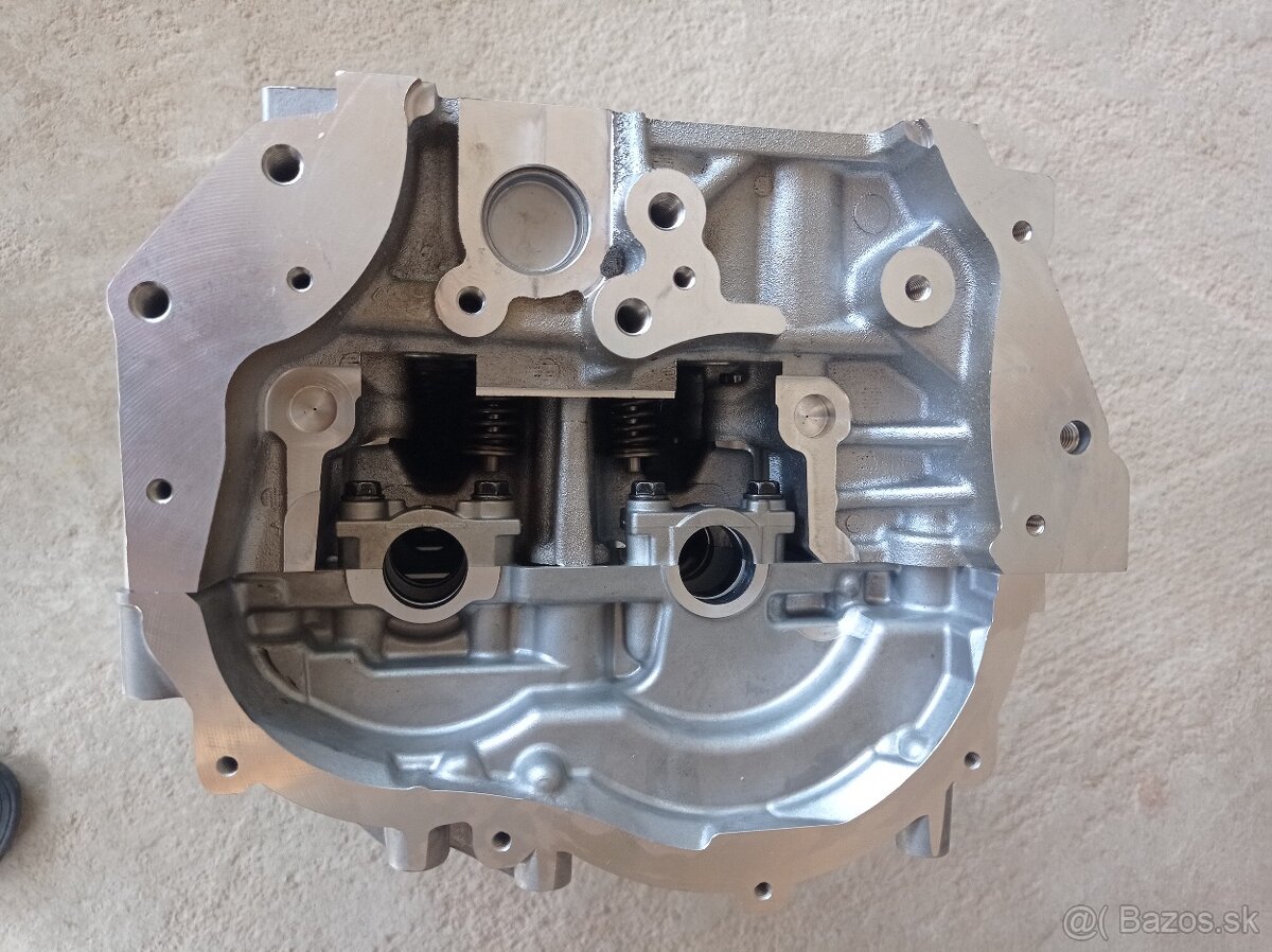 Hlava valcov Renault - 9