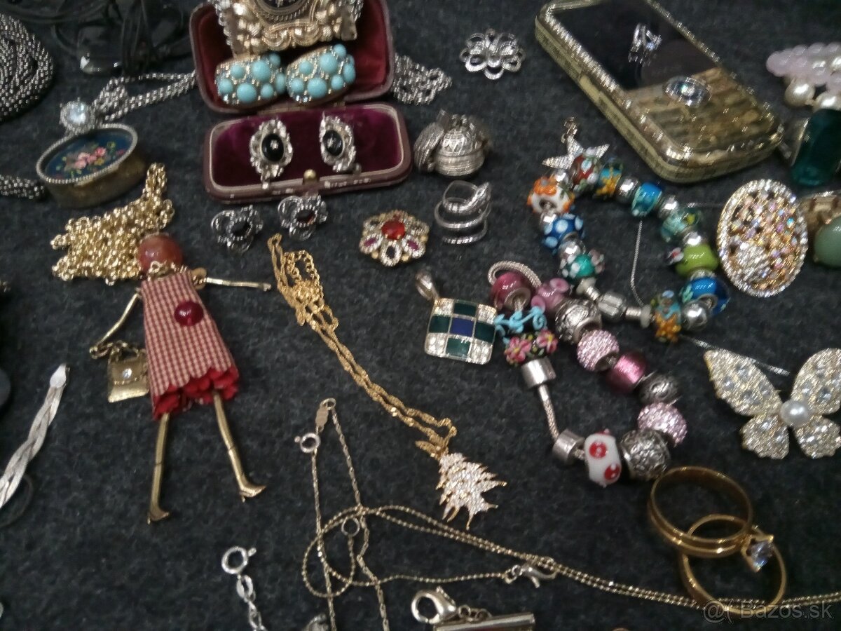 Starožitné sperky a šperky z rôznych období - 9