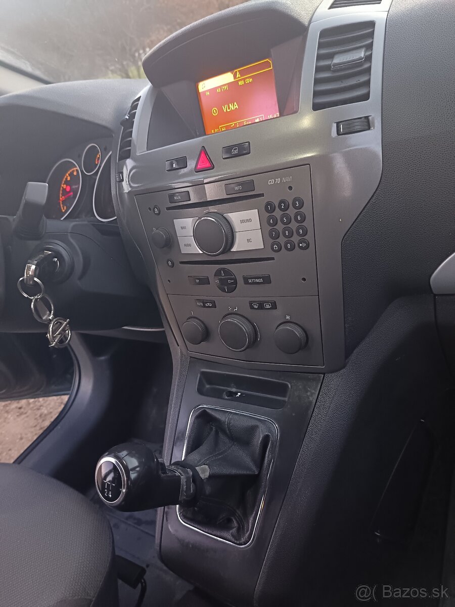 Predám Opel Zafira 7 miestne CNG+benzin - 9