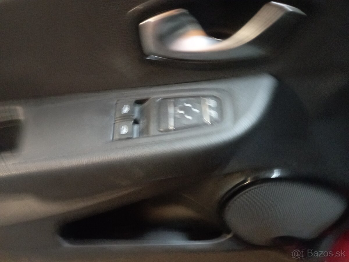 Renault Clio 4 grandtour - 9