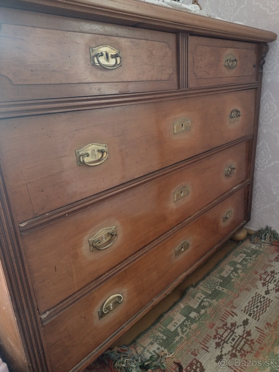Predám starý nábytok. - 9