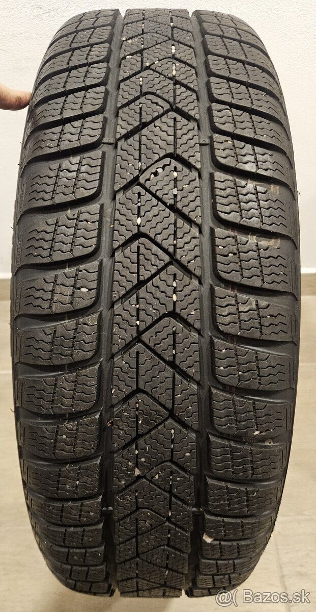 Špičková, orig. zimná sada VW - 5x112 r17 + 205/50 r17 - 9