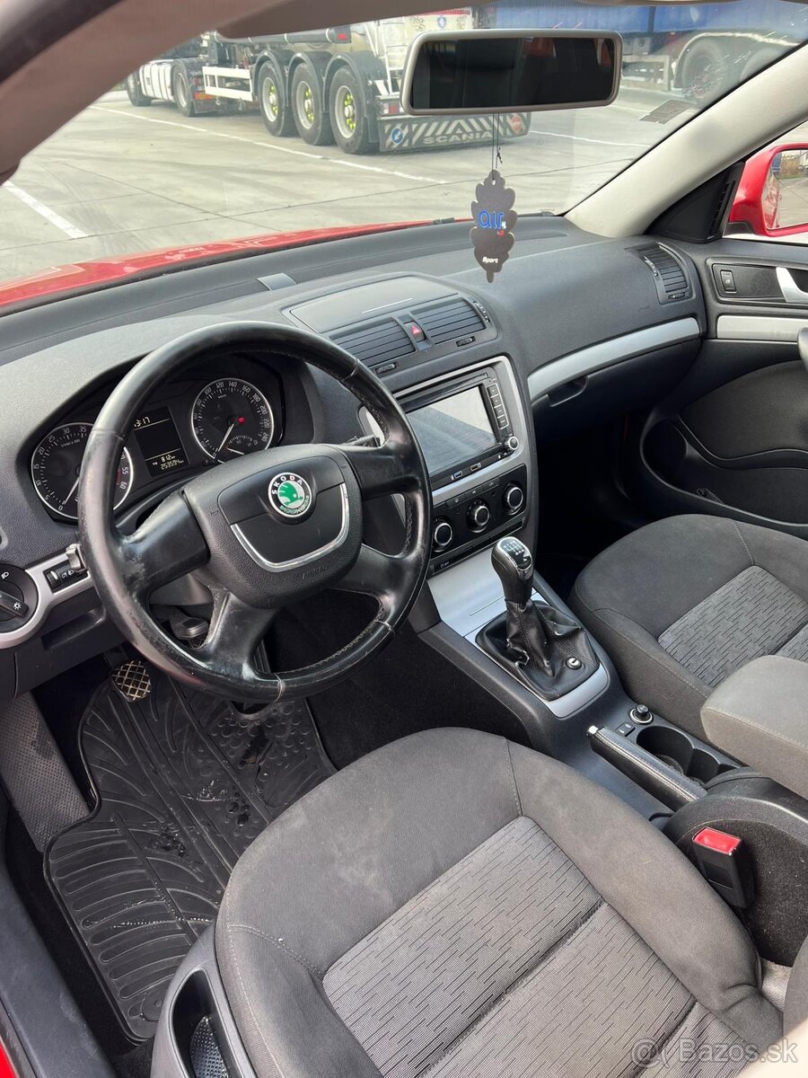 Škoda octavia 2.0 tdi - 9