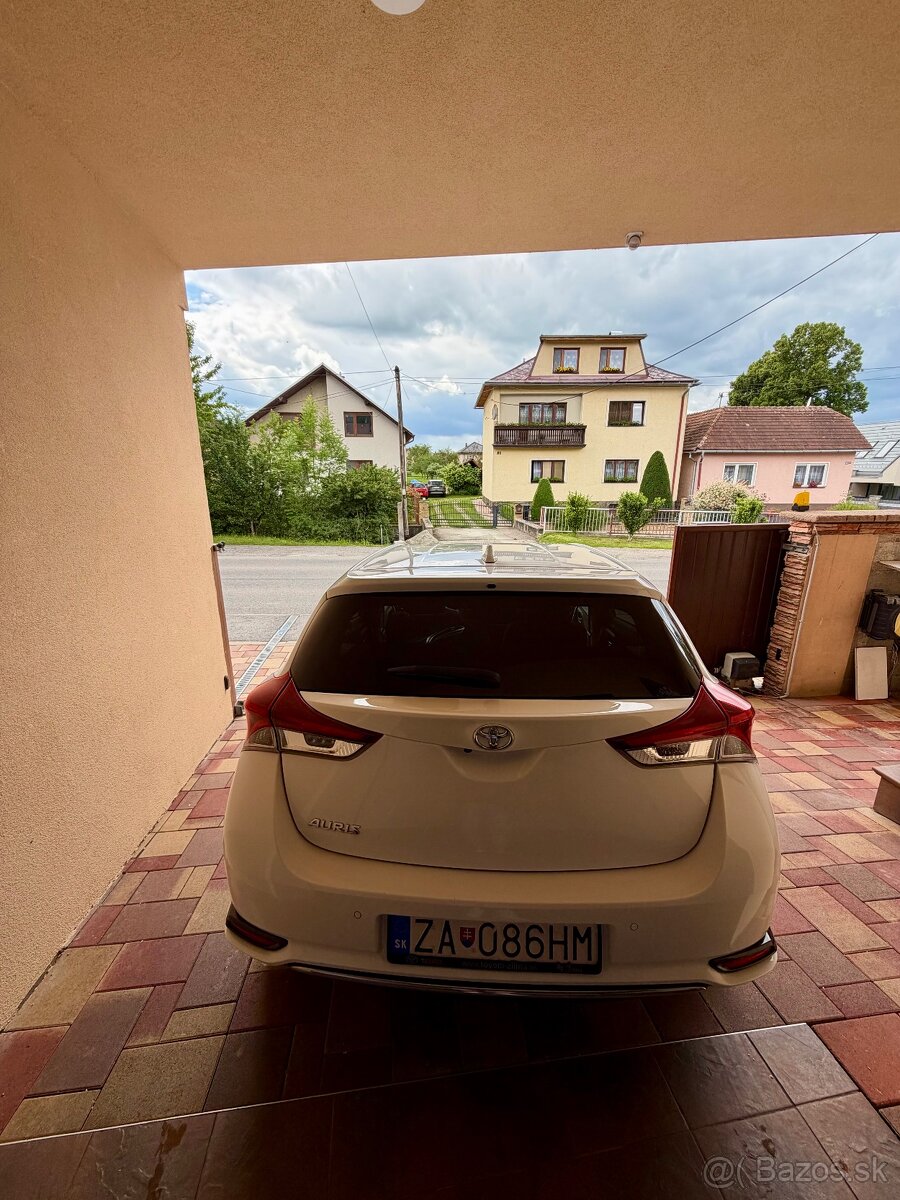 Toyota Auris 1.6 benzín 97kW Active Trend Plus - 9