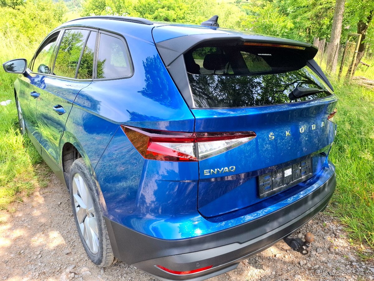 Škoda Enyaq iV 60,modrá RS metalíza,132kW,kamera,LED - 9