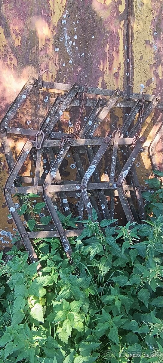 Ponúkam traktor s príslušenstvom - 9