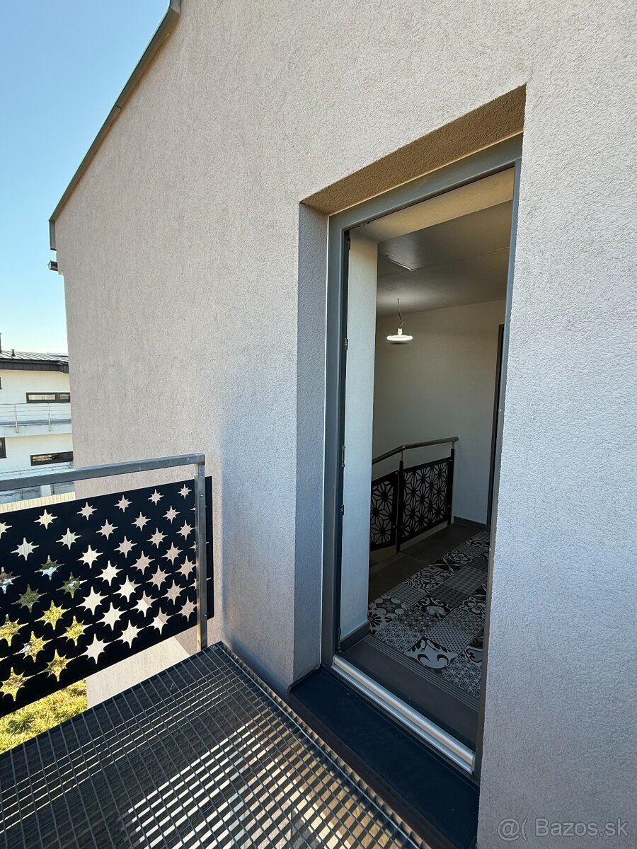 DVOJGENERAČNÝ RODINNÝ DOM, KEŽMAROK - 9