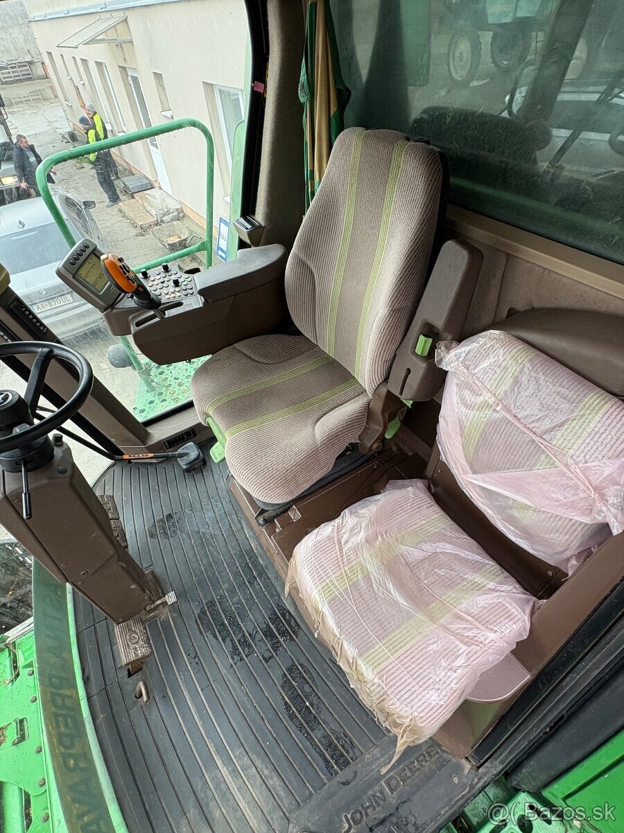 Predam kombajn John Deere W540 - 9