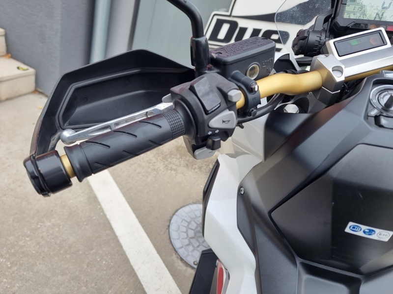 HONDA X-ADV 750 DCT - 9