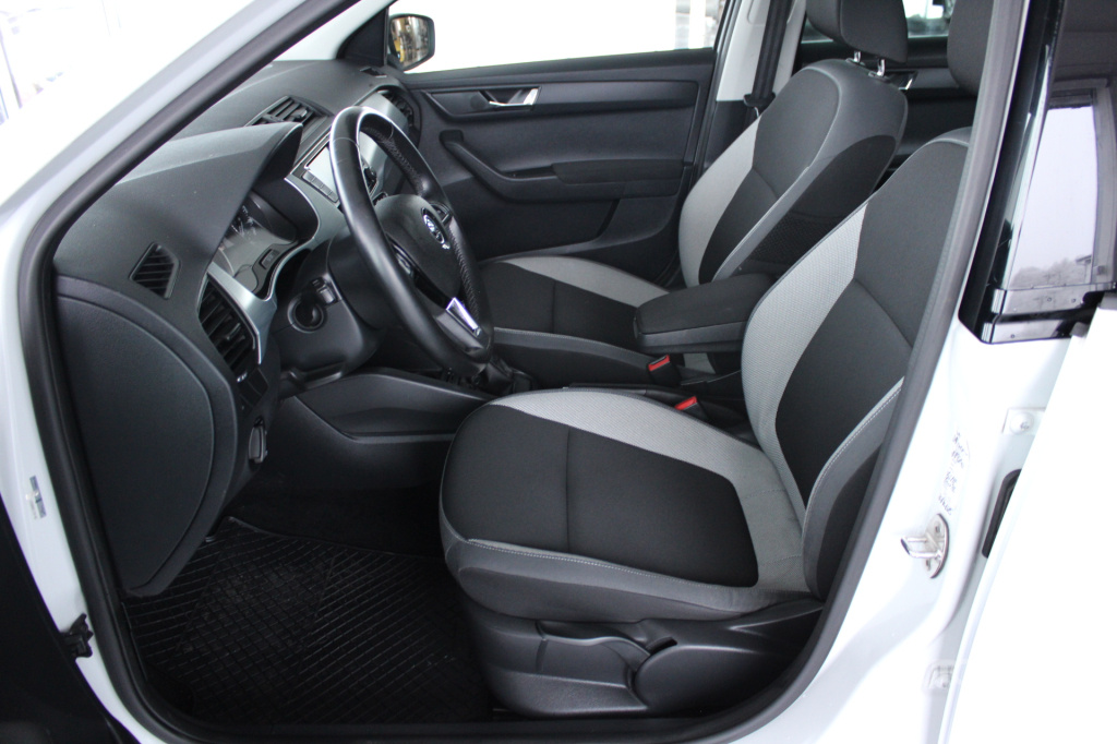 Škoda Fabia Combi 1,2 TSi 66 kW AMBITION - 9