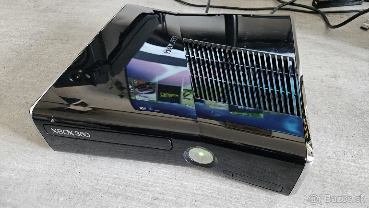 XBOX 360 SLIM - 250GB - 9