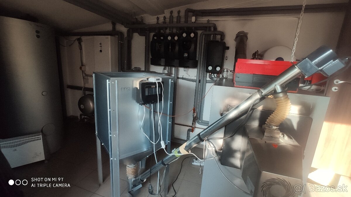 Priestranný rodinný dom v obci medzi Piešťanmi a Hlohovcom - 9