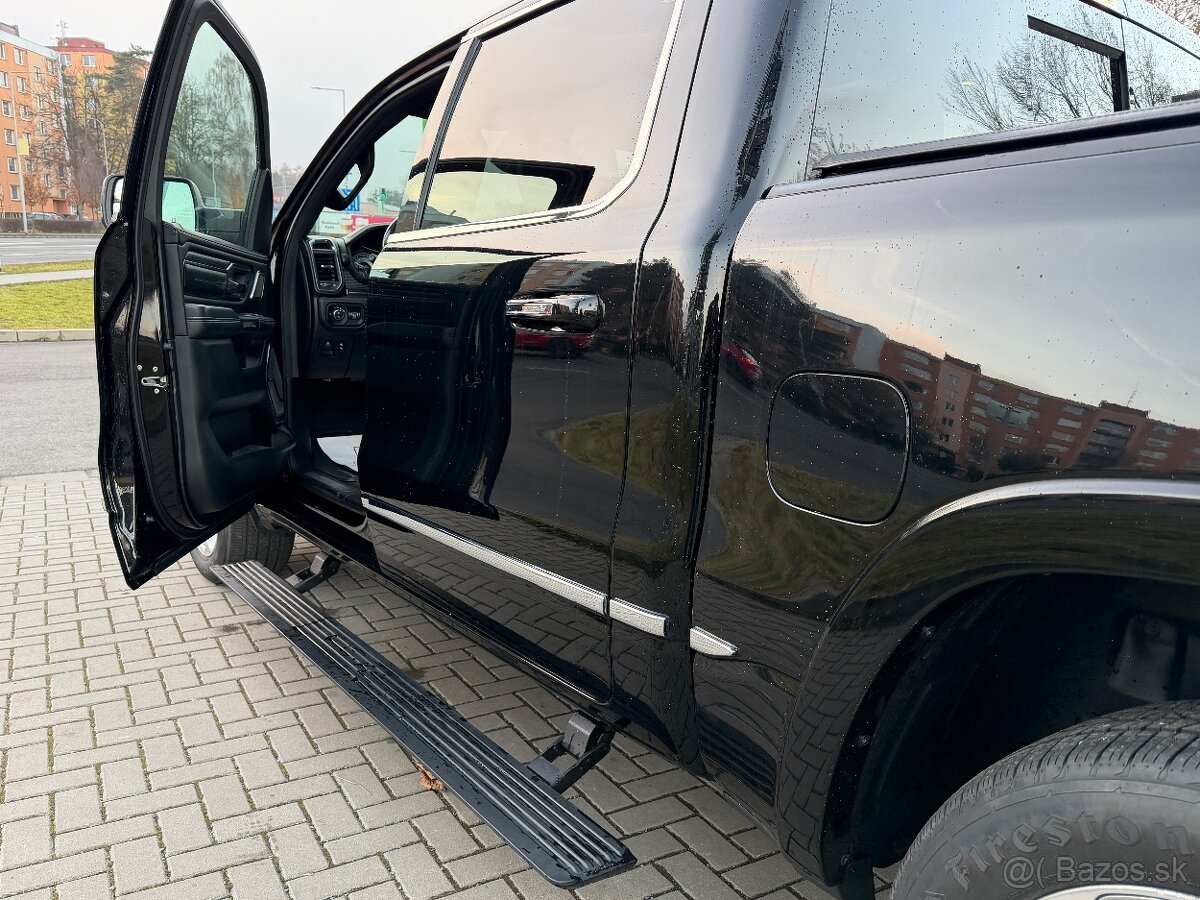 Dodge RAM Limited — 5.7 V8 HEMI etorque — 2021– extra výbava - 9