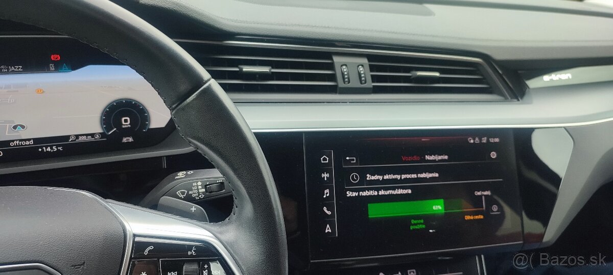 Audi E-tron 50 quattro Advanced Odpočet DPH: 22 358 € Možnos - 9