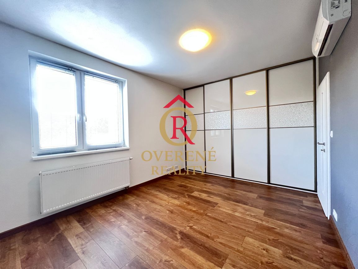 Na prenájom exkluzívny 4-izbový strešný byt s terasou 100 m² - 9