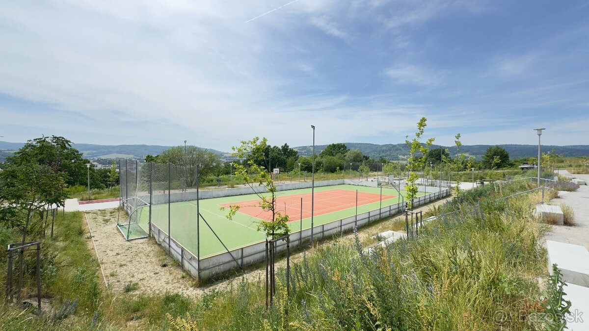 3 izbový priestranný byt sídl. Vinbarg - 9