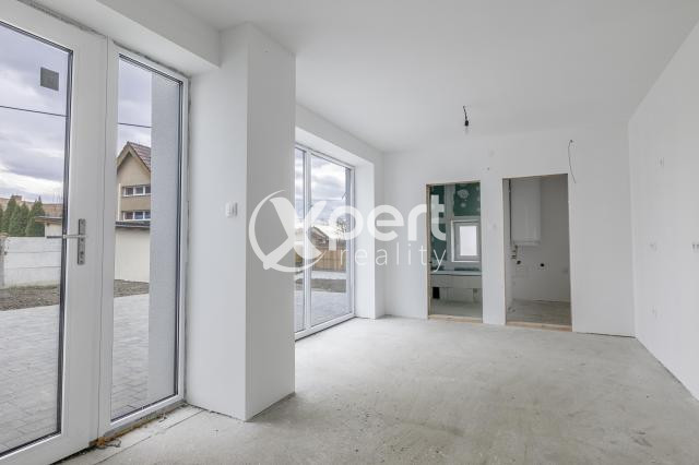 Rodinný dom v tichej obci Tomášikovo je na predaj - 9