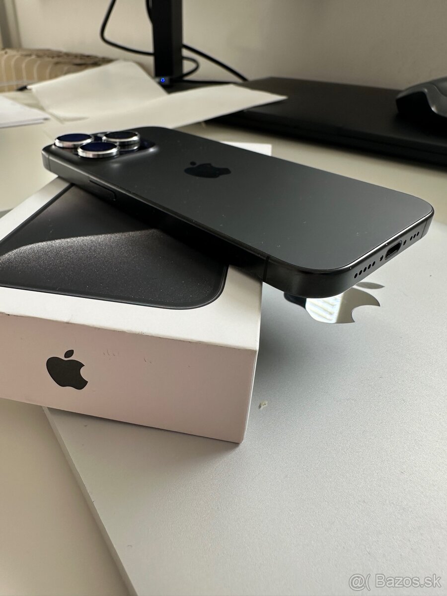 iPhone 15 Pro 258 GB - top stav - 9