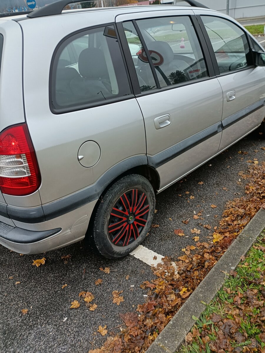 Predám Opel Zafira 2.0. DTI 74 kw - 9