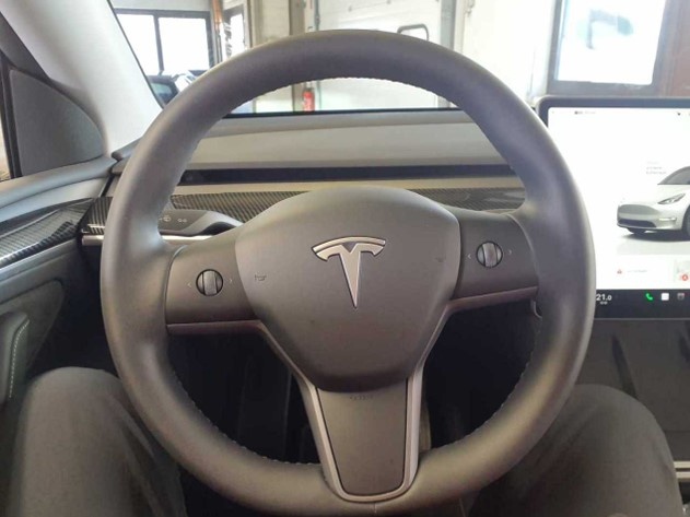 Tesla Model Y Long Range Dual Motor AWD 4x4 378 kw - 9