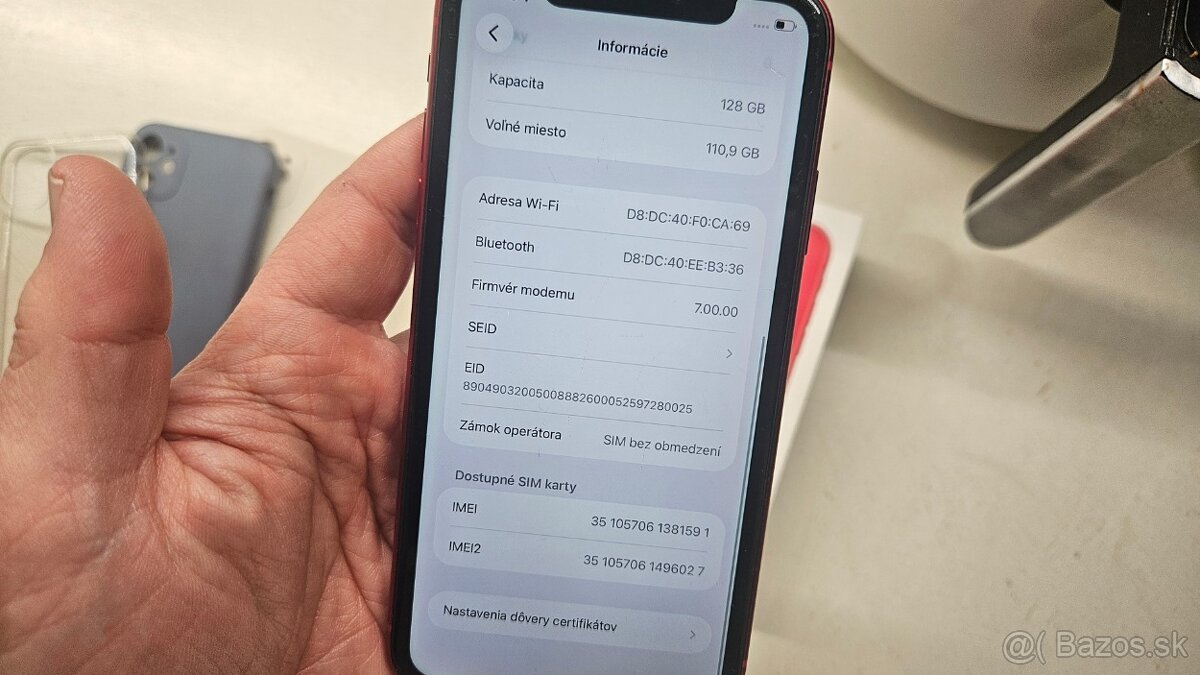 Apple iPhone 11 RED product 128GB - 9