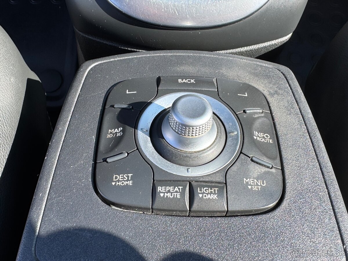 Renault Scénic 1.6 dCi Bose - 9