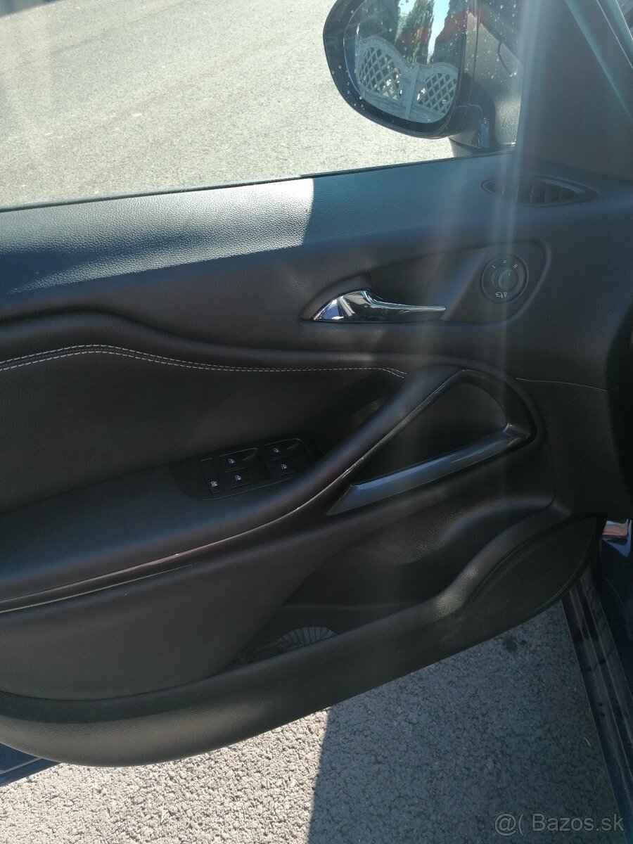 Opel Zafira 1.6 CDTI - 9