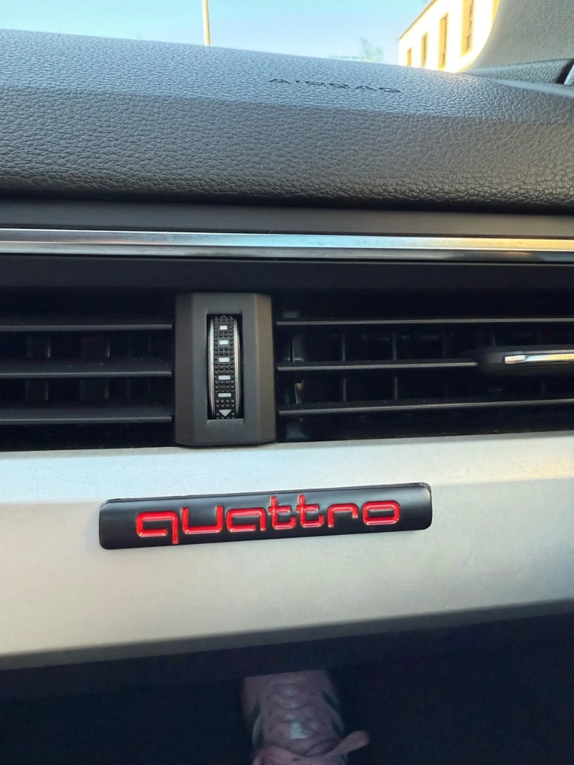 QUATTRO menší nápis do masky v rôznych farbách - 9