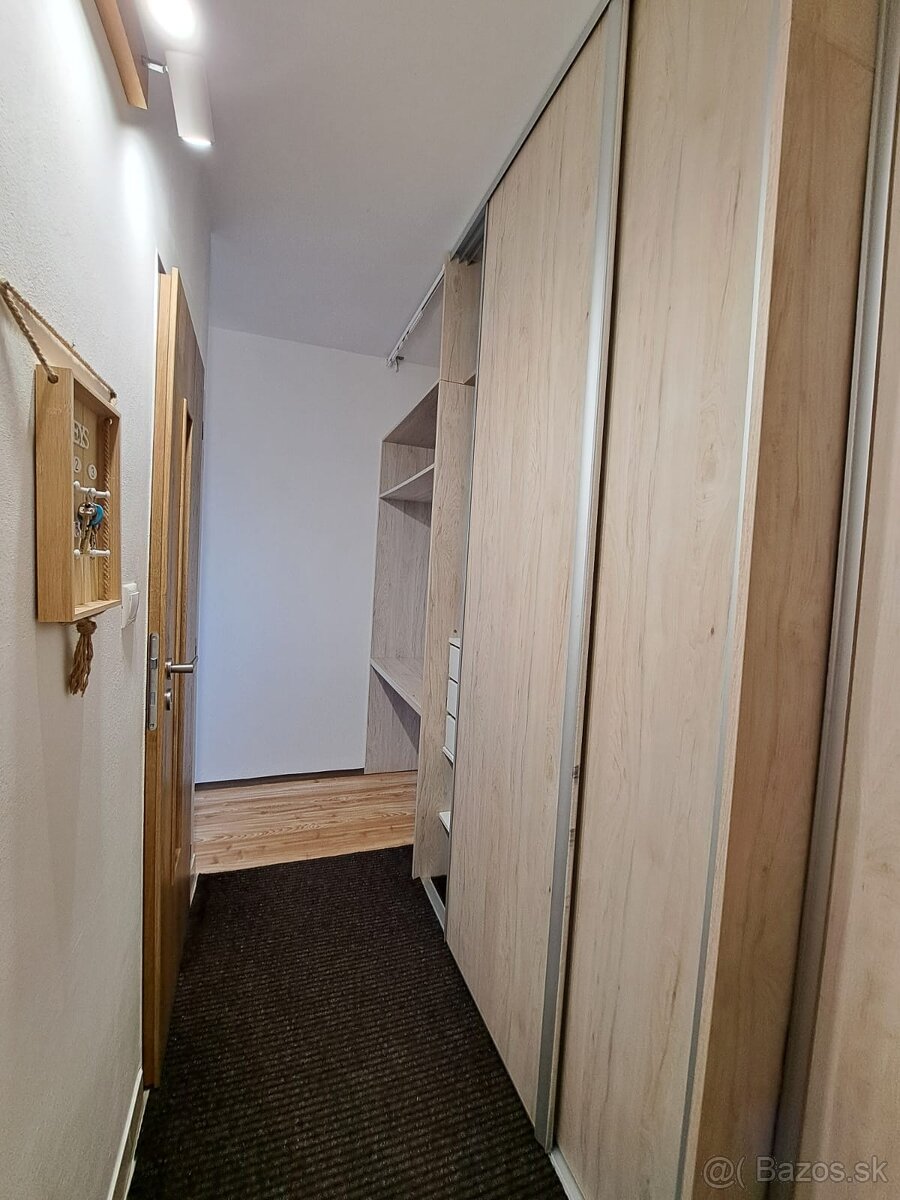 Priestranný 1-izbový byt v širšom centre Popradu na prenájom - 9
