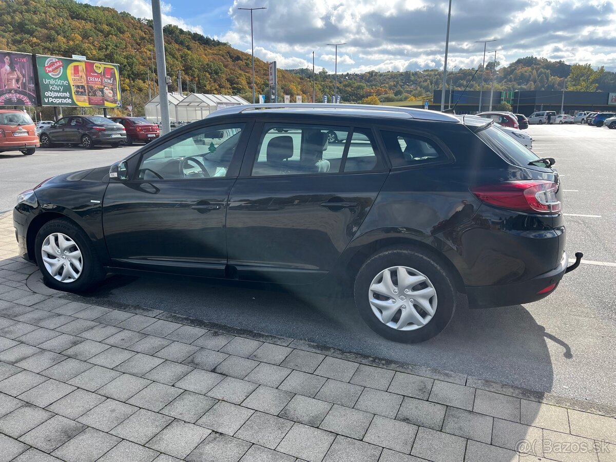 Renault Megane 1.5 diesel 81kw automat 245000 km 2015 - 9