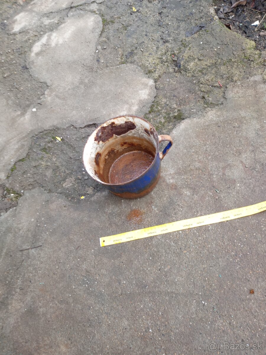 Staré hrnce znak uhorsky - 9