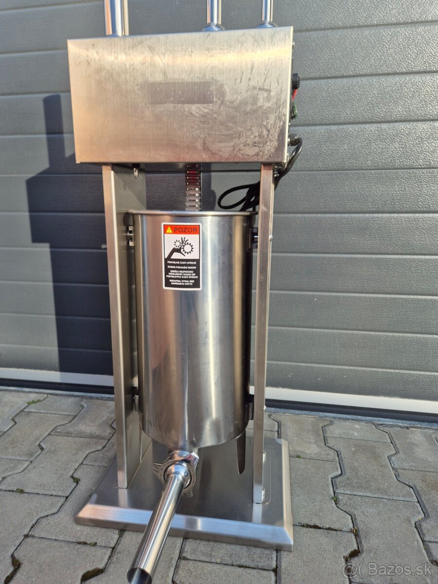 ELEKTRICKÁ PLNIČKA KLOBÁS 10 L SILNÁ PROFI - 9