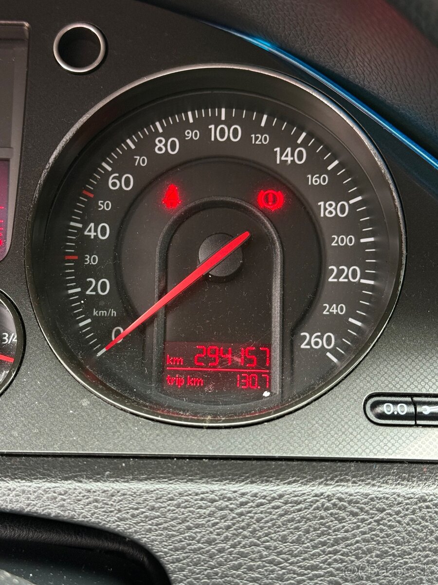 Volkswagen Passat 2.0 TDi - 9