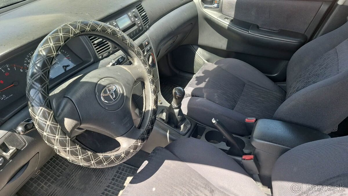 Predám vozidlo Toyota Corolla r.v. 2002 - 9