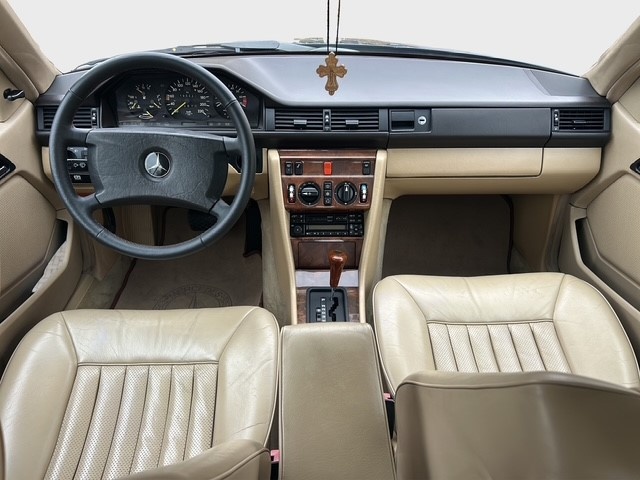 Mercedes-Benz W124 230CE ZIMNÁ ZNÍŽENÁ CENA - 9