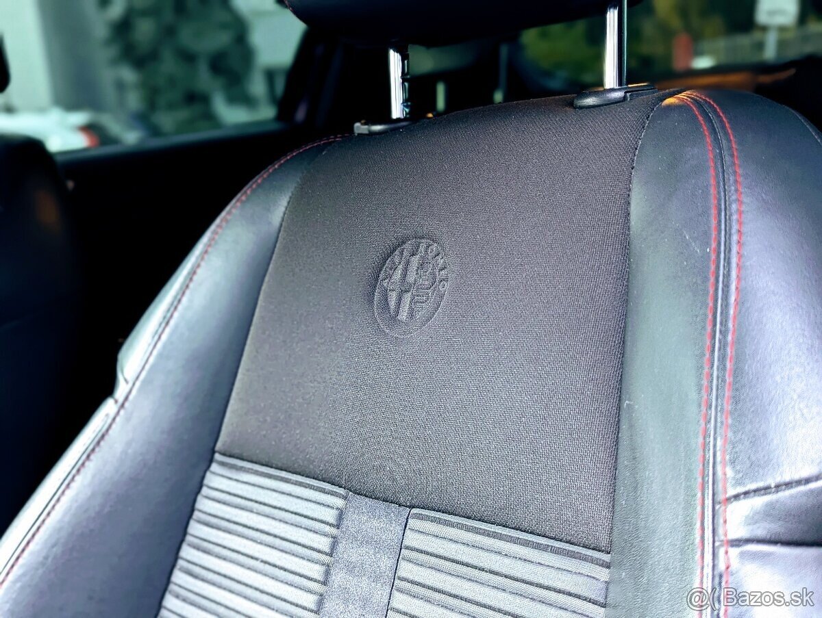 Giulietta Rosso Maranello / automat, 170 koní / - 9