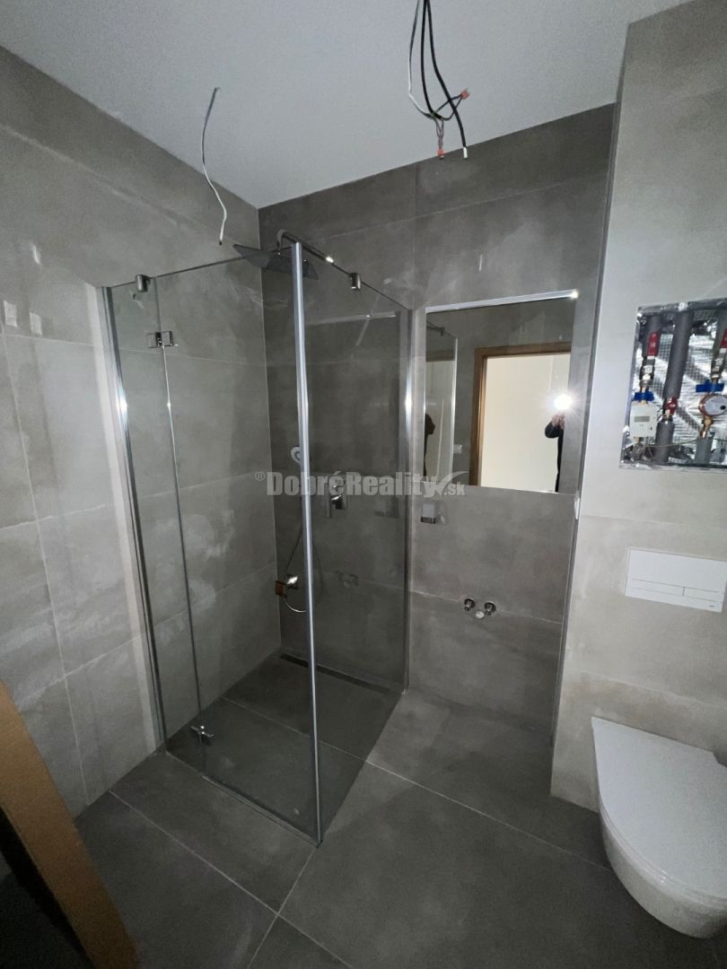 Ponukame na predaj nádherný 2 izbovy byt v novostavbe RIVERS - 9