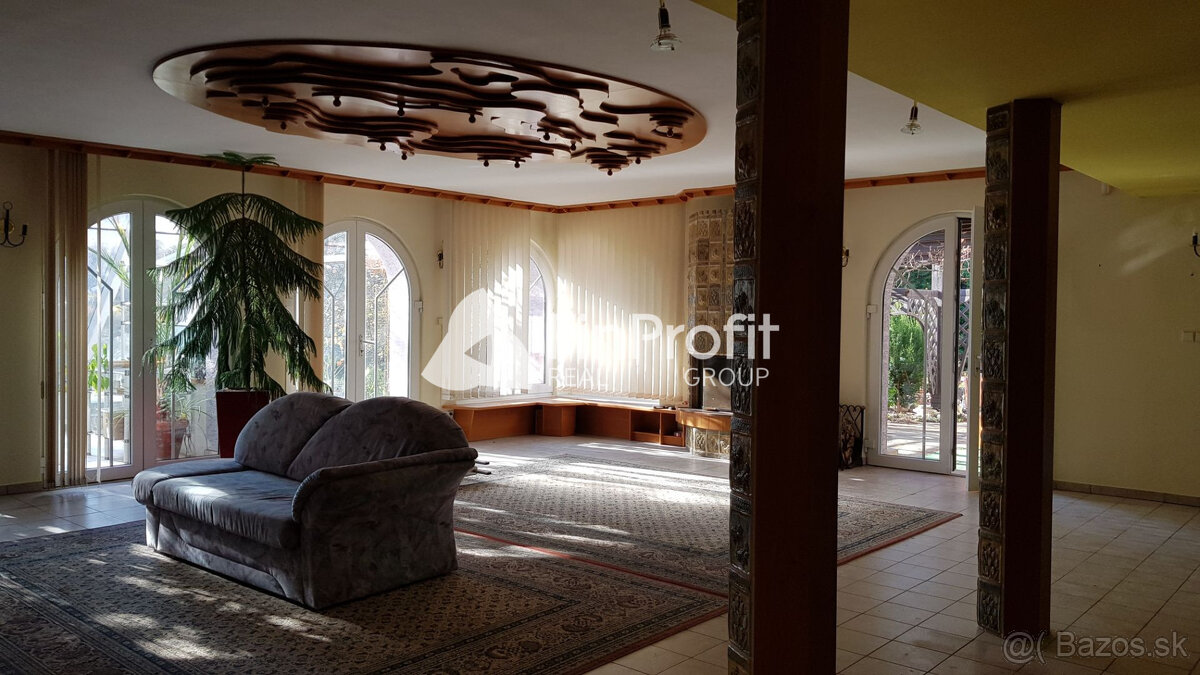 Predám RD pre veľkú rodinu alebo firmu v Nitre - Čermáň. - 9