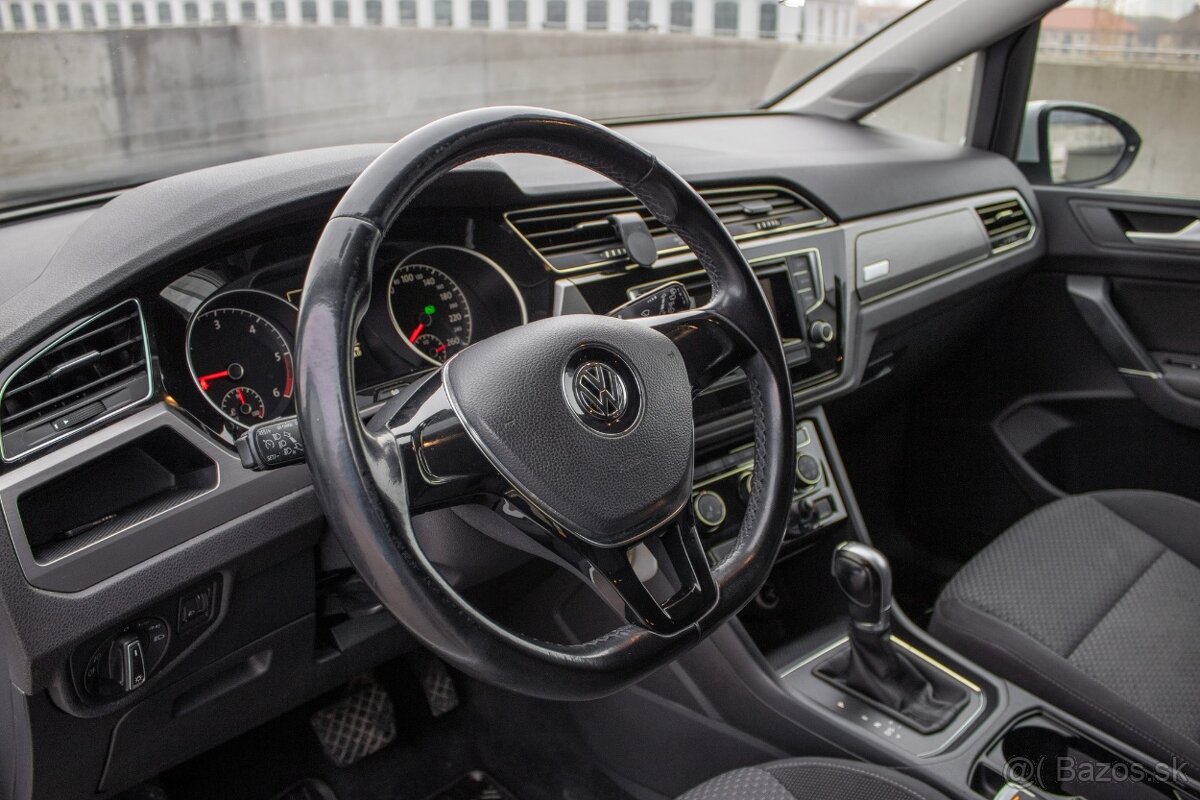 Volkswagen Touran 1.6 TDI DSG - 9