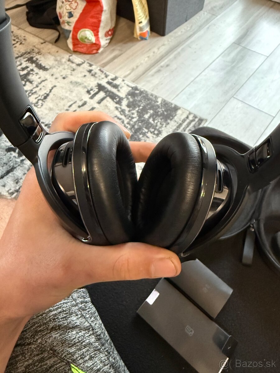 Predám slúchadlá JBL Tour One M2 - 9