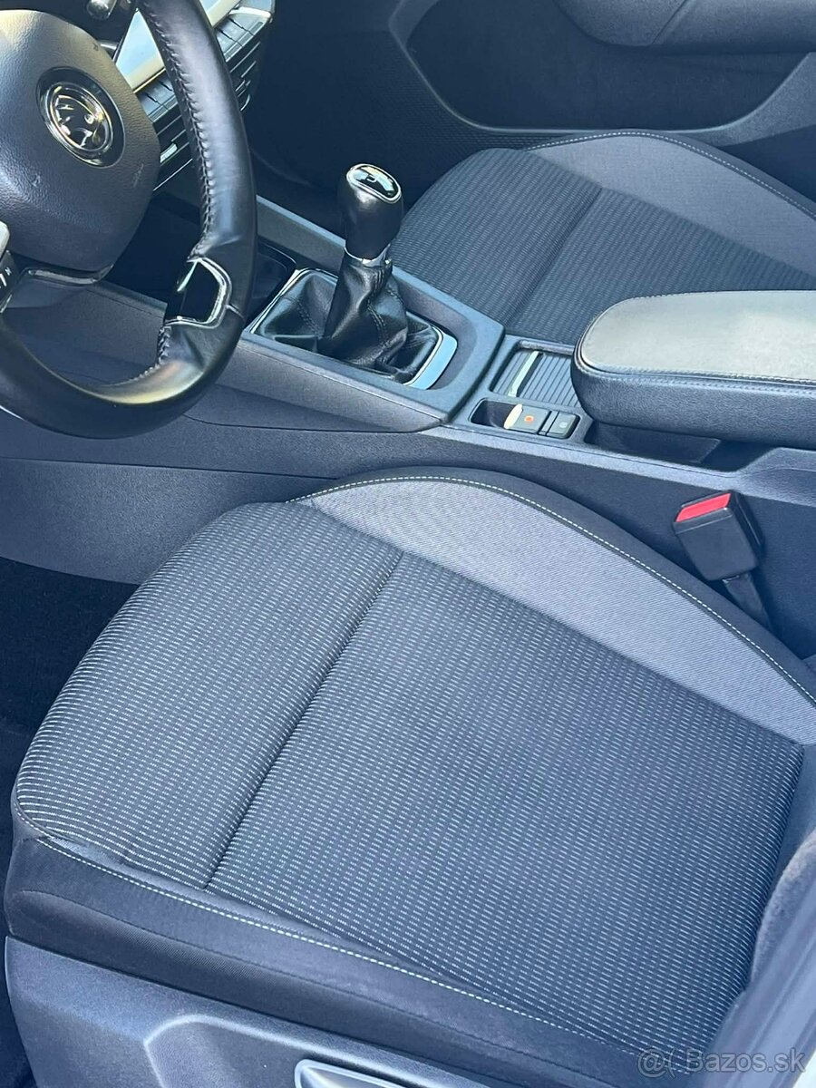 Škoda Octavia 2.0L STYLE - 9