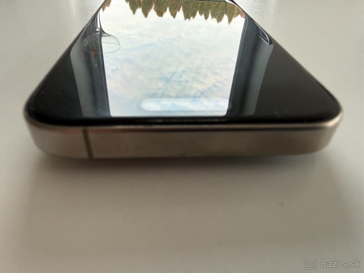 iPhone 15 Pro, 256GB v top stave - 9