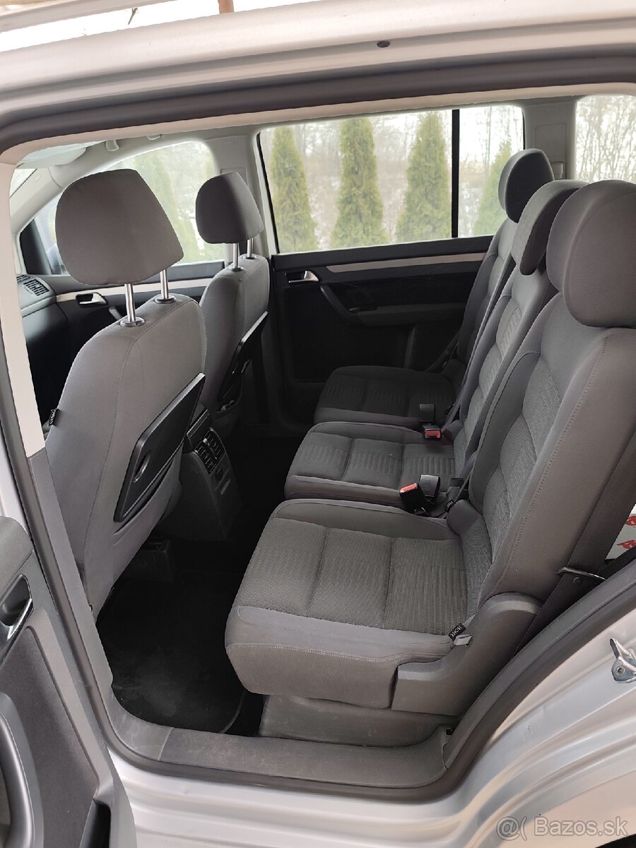 Predám WV Touran - 9