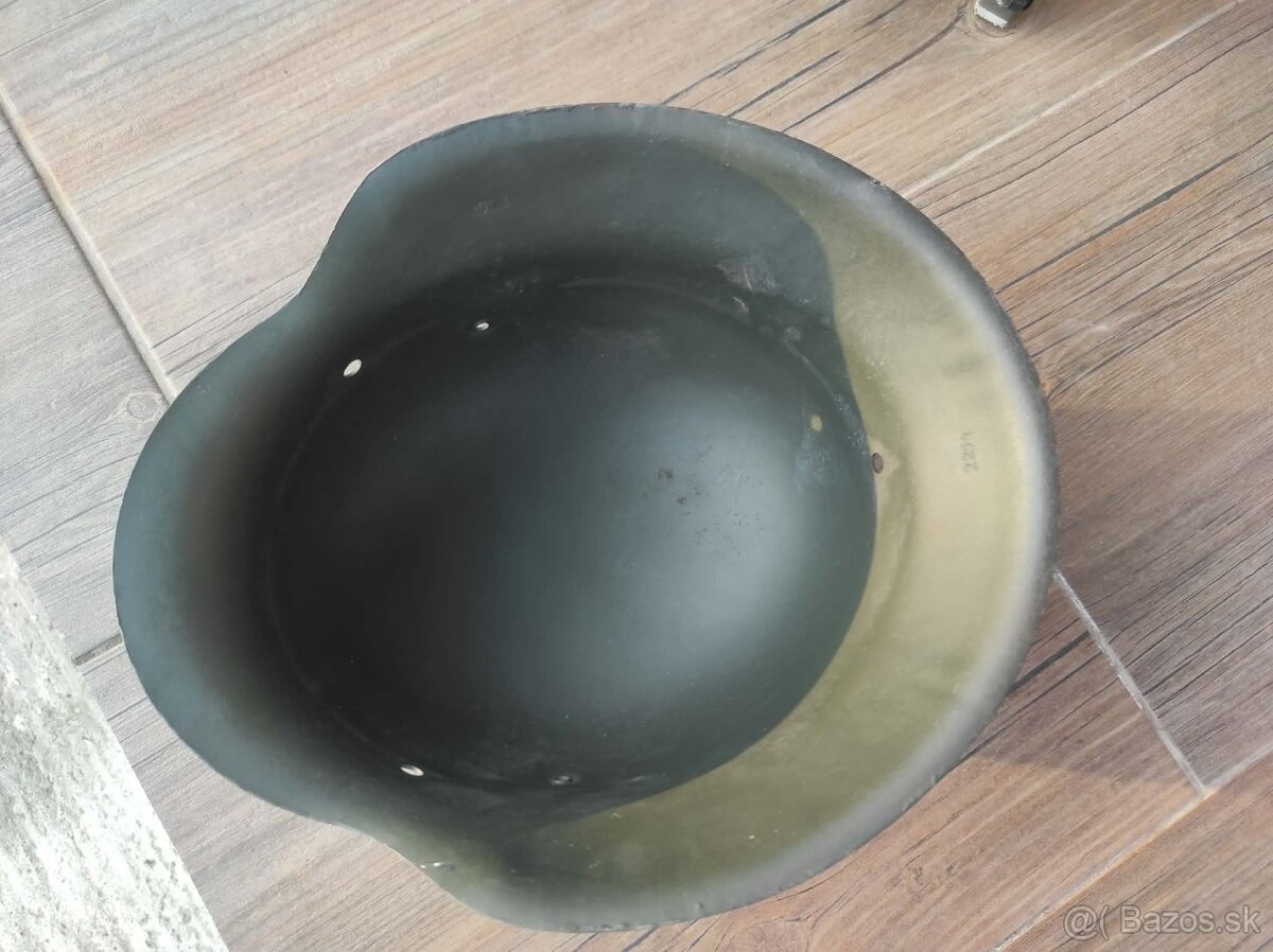 nemecka prilba M42 - 9