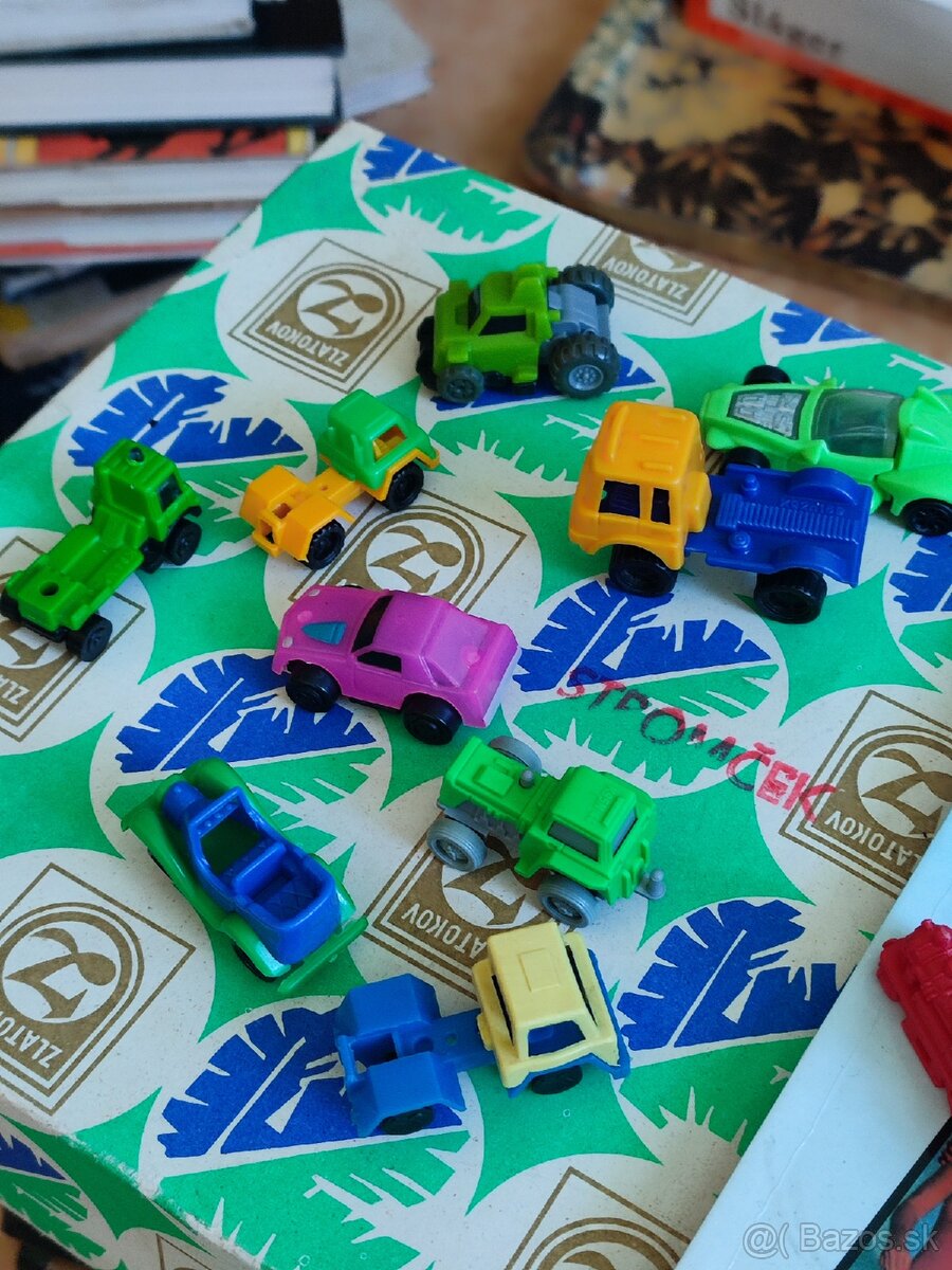 Kinder hračky 3 - 9