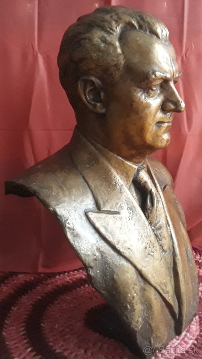 Busta "Klement Gottwald"...Viktor Dobrovolný 1949... - 9
