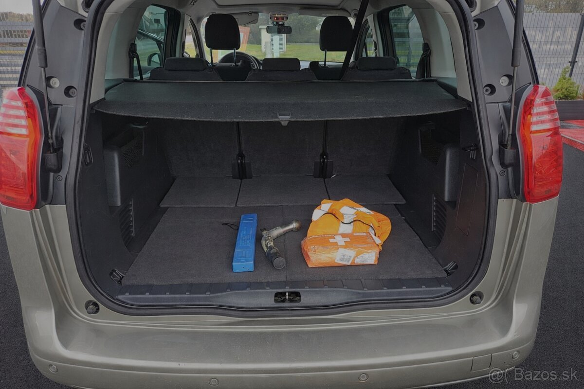 PEUGEOT 5008 1.6HDI (2014) - 9